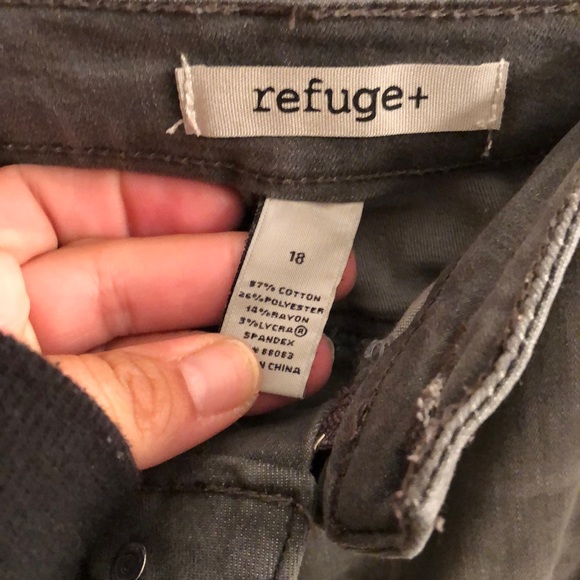 Women’s plus size (18) by refuge gray denim skinny - Picture 3 of 5